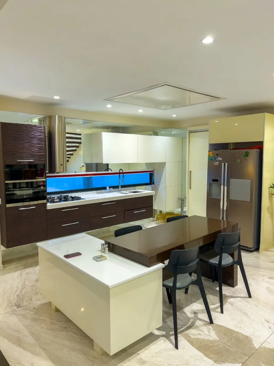 تصویر اجاره عمارت مدرن و لاکچری در کردان | تجربهای متفاوت از اقامت VIP