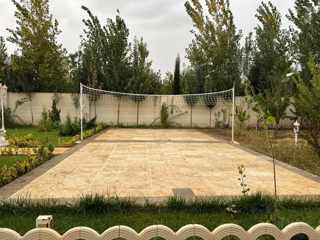 تصویر اجاره عمارت در کردان؛ عمارتی مجلل و رویایی با دو استخر سرپوشیده و روباز
