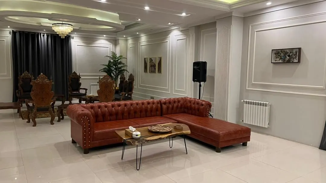 تصویر اجاره عمارت در کردان؛ عمارتی مجلل و رویایی با دو استخر سرپوشیده و روباز